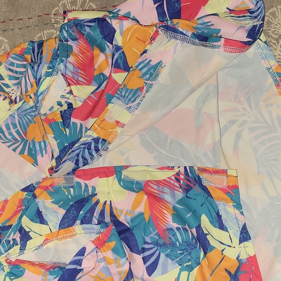 NWT | Old Navy Printed Resort Shirt | XL - Picture 7 of 8